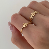 THE CLASSIC HAPPY FACE STACKER