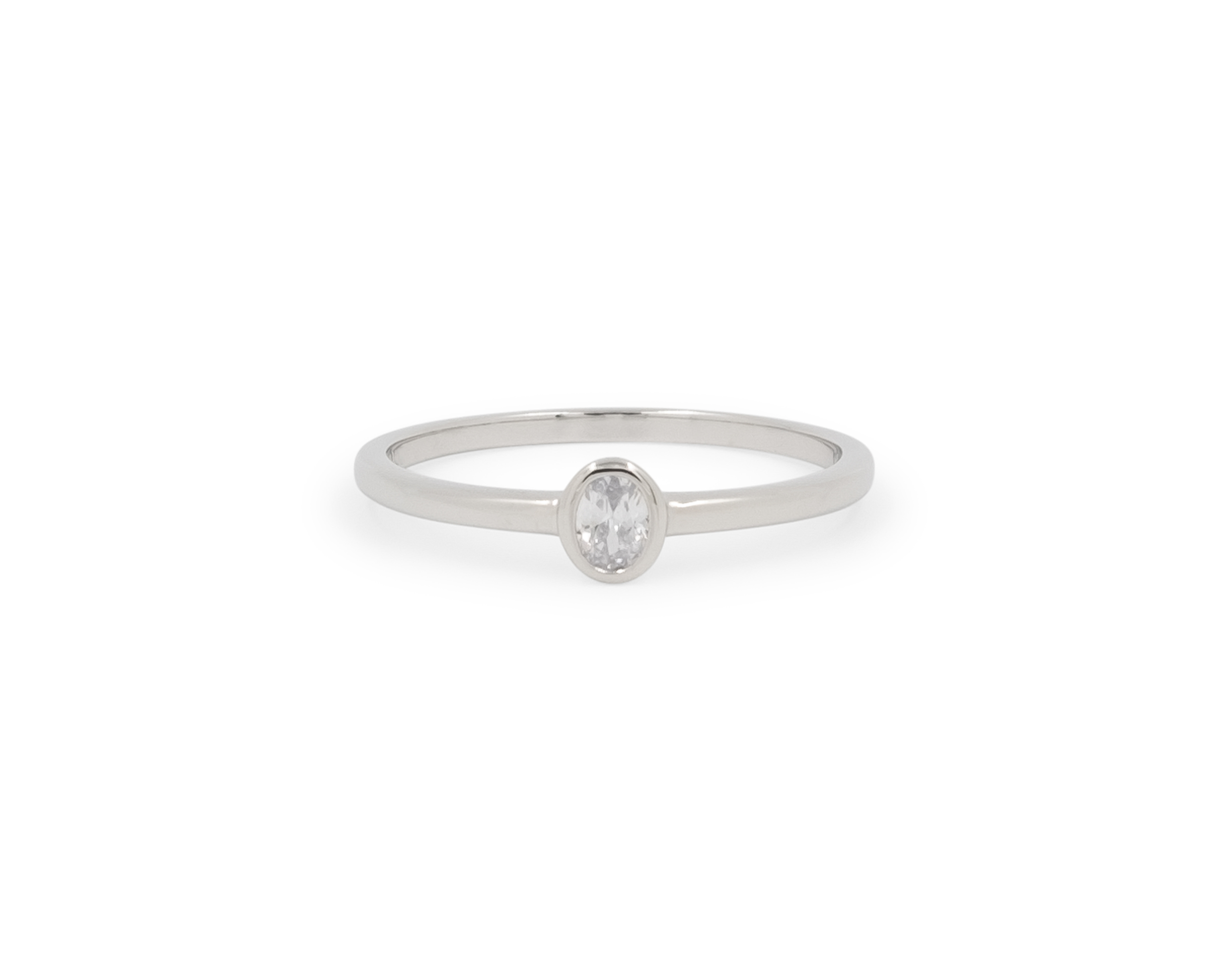 DAINTY OVAL STACKER